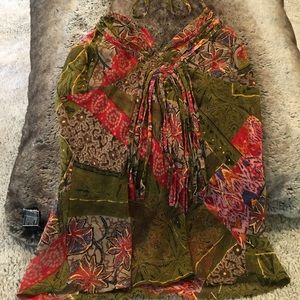 * BEAUTIFUL OLIVE & RED HALTER BLOUSE